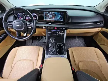 2023 Kia Carnival с пробегом 135 524 км