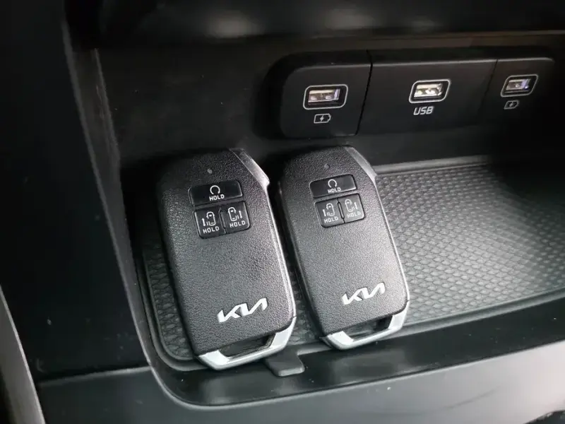 2022 Kia Carnival с пробегом 94 322 км