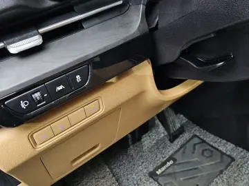 2023 Kia Carnival с пробегом 135 524 км