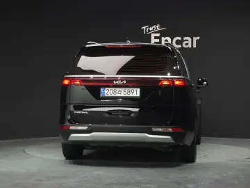 2022 Kia Carnival с пробегом 75 299 км