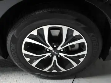 2022 Kia Carnival с пробегом 75 299 км