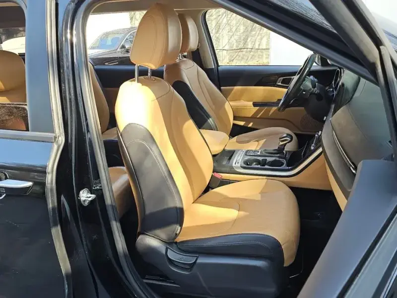 2021 Kia Carnival с пробегом 132 890 км
