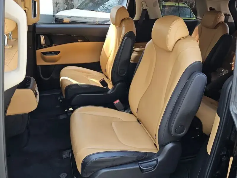 2021 Kia Carnival с пробегом 132 890 км