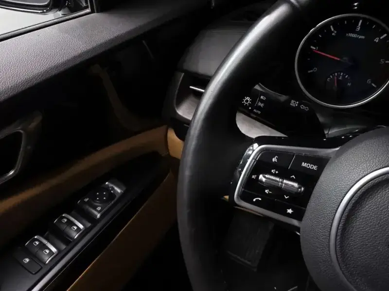 2022 Kia Carnival с пробегом 75 299 км