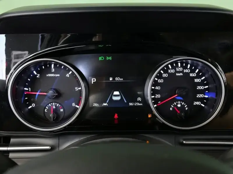2023 Kia Carnival с пробегом 96 123 км