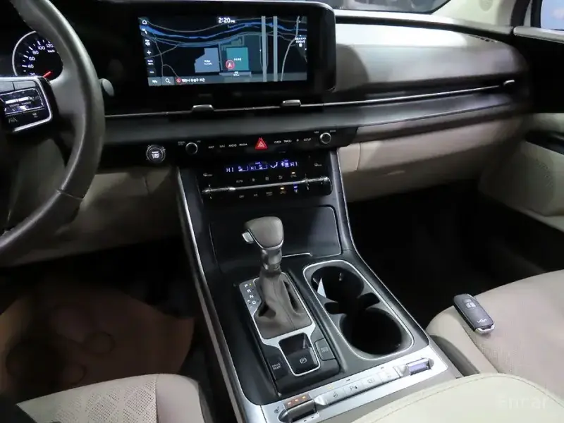 2023 Kia Carnival с пробегом 124 251 км