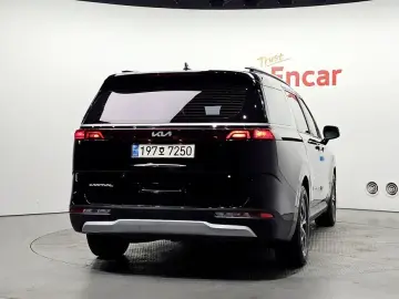 2022 Kia Carnival с пробегом 61 887 км