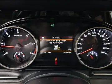 2022 Kia Carnival с пробегом 61 887 км