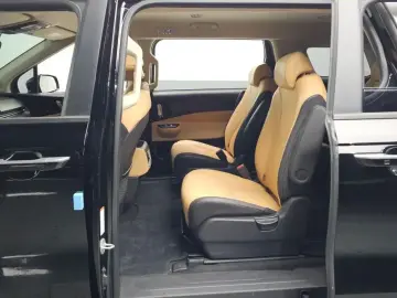 2022 Kia Carnival с пробегом 61 887 км