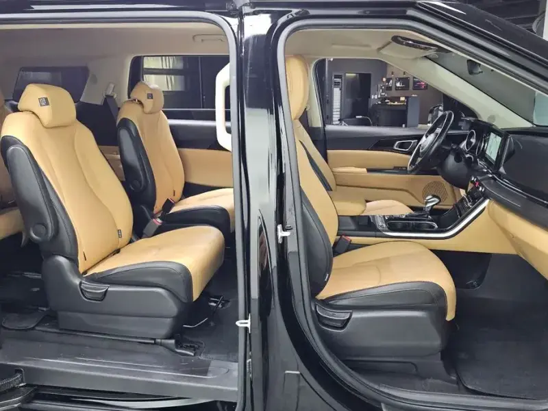 2022 Kia Carnival с пробегом 61 887 км