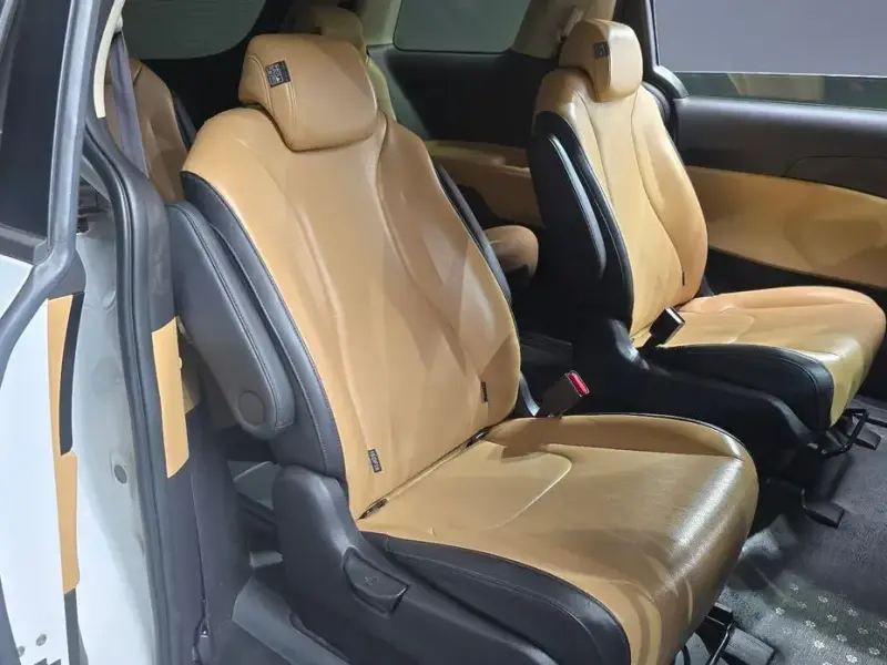 2023 Kia Carnival с пробегом 57 546 км