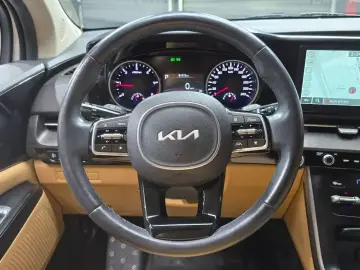 2023 Kia Carnival с пробегом 57 546 км