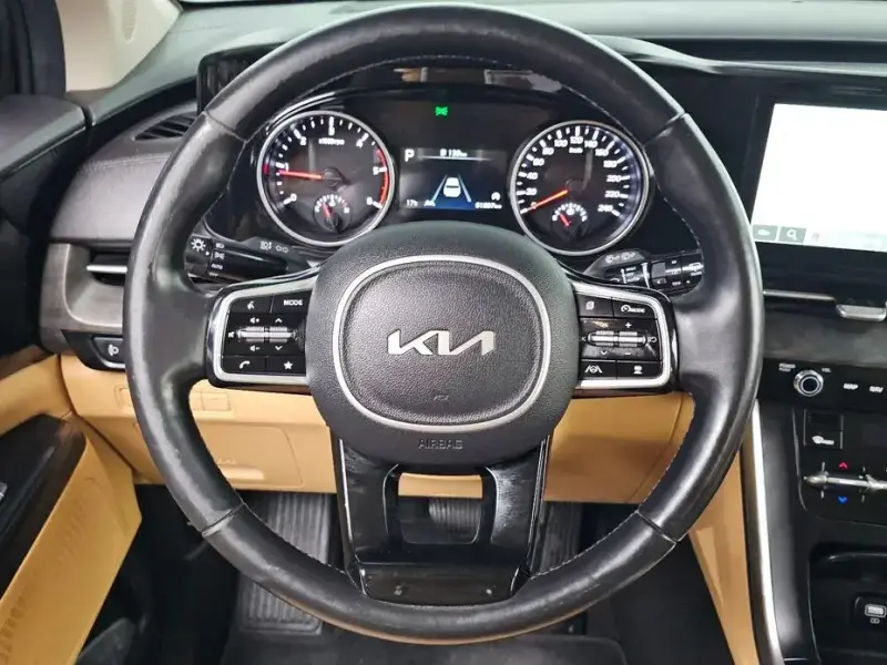 2022 Kia Carnival с пробегом 61 887 км