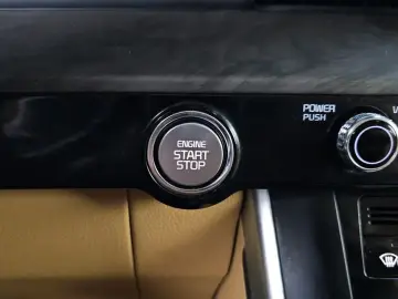 2022 Kia Carnival с пробегом 61 887 км