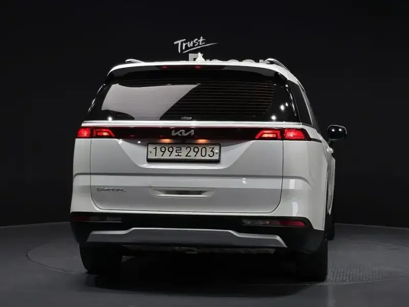2021 Kia Carnival с пробегом 104 029 км