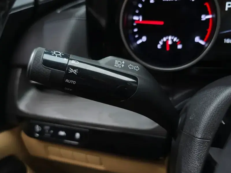 2021 Kia Carnival с пробегом 104 029 км