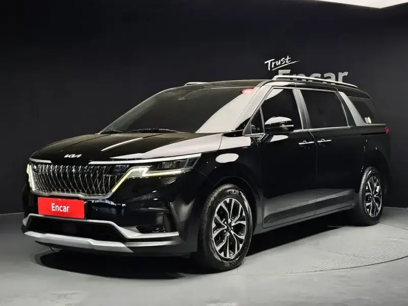 2022 Kia Carnival с пробегом 77 516 км