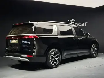 2022 Kia Carnival с пробегом 77 516 км