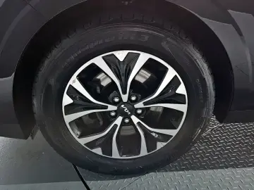 2022 Kia Carnival с пробегом 77 516 км