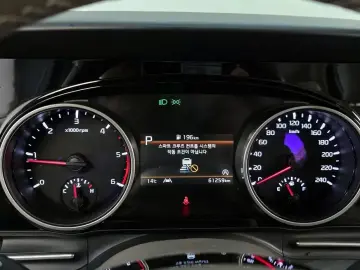 2022 Kia Carnival с пробегом 61 259 км