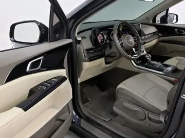 2022 Kia Carnival с пробегом 61 259 км