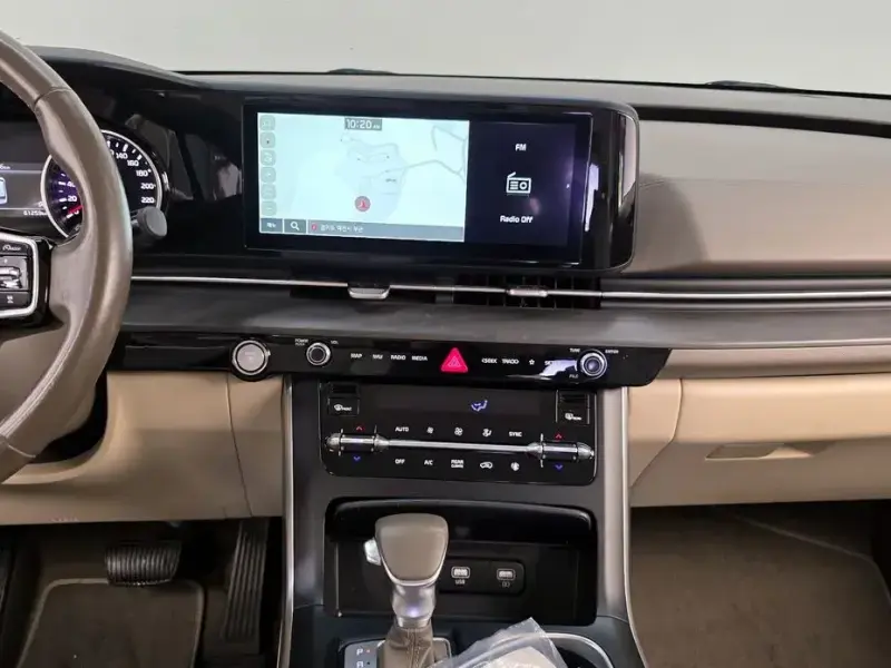 2022 Kia Carnival с пробегом 61 259 км