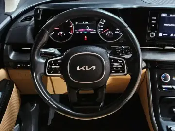 2022 Kia Carnival с пробегом 77 516 км