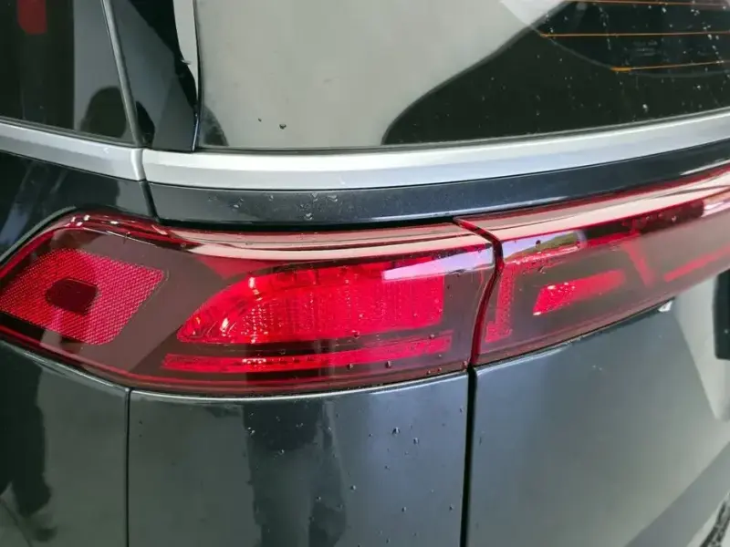 2022 Kia Carnival с пробегом 61 259 км