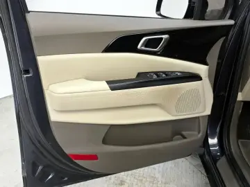 2022 Kia Carnival с пробегом 61 259 км