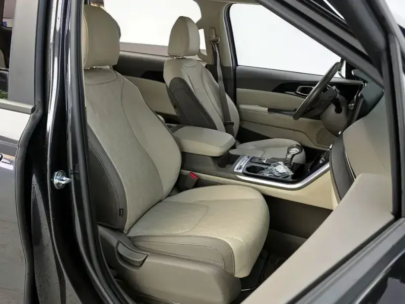 2022 Kia Carnival с пробегом 61 259 км