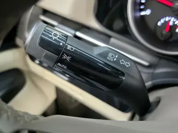 2022 Kia Carnival с пробегом 61 259 км