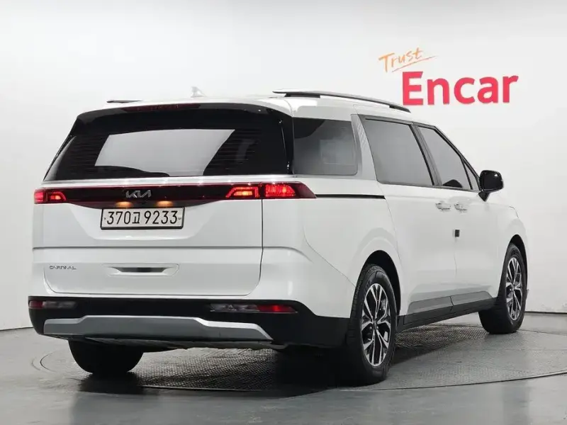 2022 Kia Carnival с пробегом 58 729 км