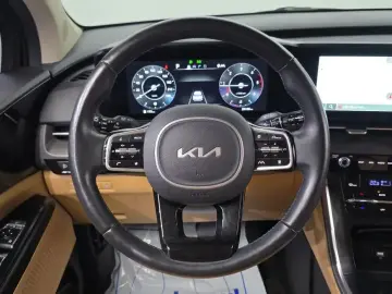 2022 Kia Carnival с пробегом 35 136 км