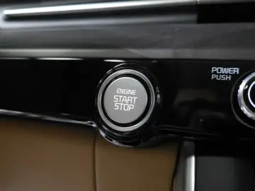 2022 Kia Carnival с пробегом 35 136 км