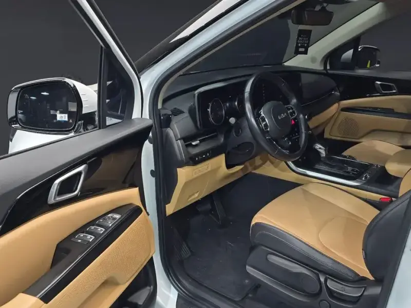 2021 Kia Carnival с пробегом 121 581 км