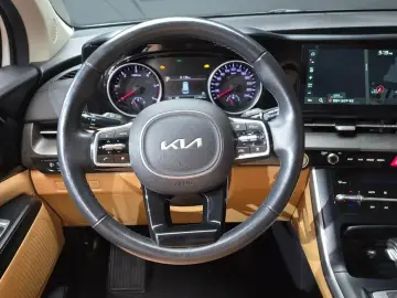 2021 Kia Carnival с пробегом 121 581 км