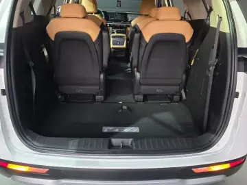2021 Kia Carnival с пробегом 121 581 км