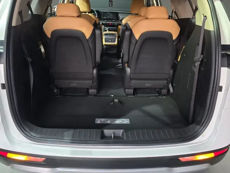 2021 Kia Carnival с пробегом 121 581 км