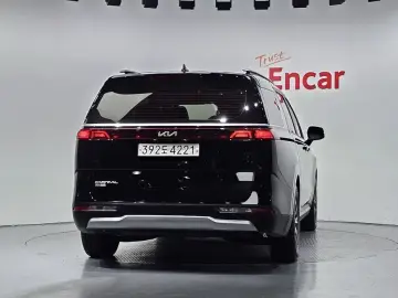 2023 Kia Carnival с пробегом 78 020 км