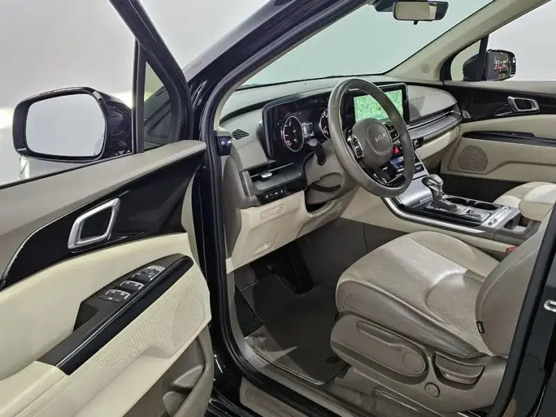 2023 Kia Carnival с пробегом 78 020 км