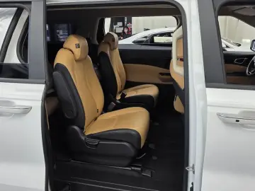 2022 Kia Carnival с пробегом 100 345 км