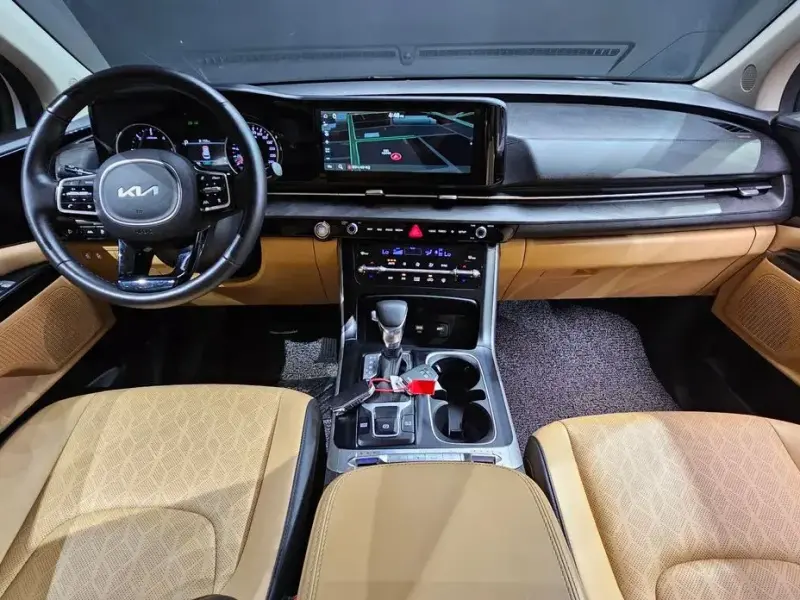 2022 Kia Carnival с пробегом 63 113 км