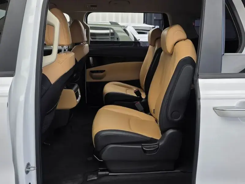 2022 Kia Carnival с пробегом 100 345 км