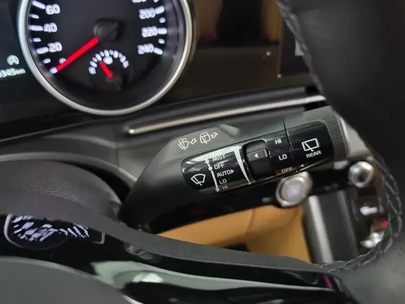2022 Kia Carnival с пробегом 100 345 км