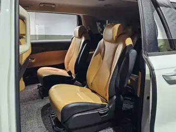 2022 Kia Carnival с пробегом 63 113 км
