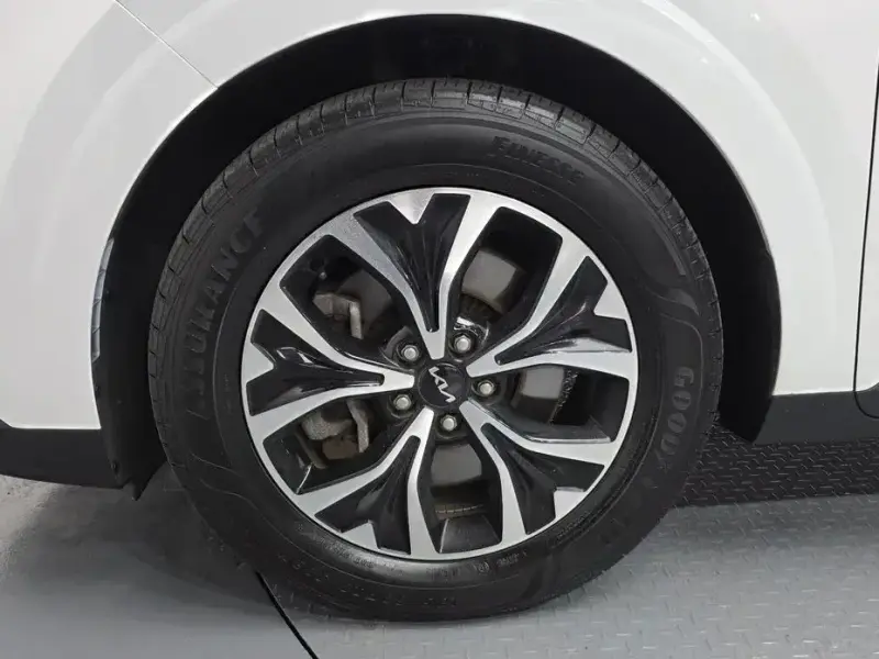 2021 Kia Carnival с пробегом 79 244 км