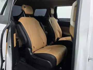 2022 Kia Carnival с пробегом 50 969 км