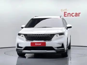 2023 Kia Carnival с пробегом 75 686 км