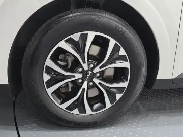2023 Kia Carnival с пробегом 75 686 км