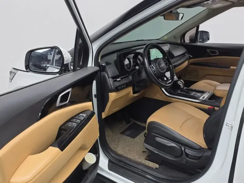 2021 Kia Carnival с пробегом 79 244 км